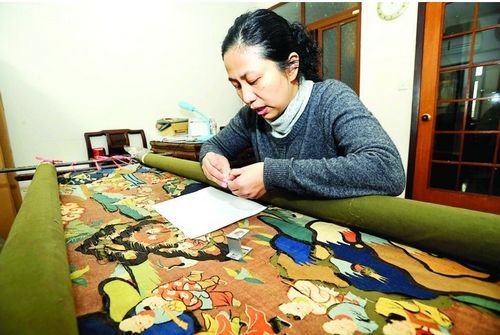 苏州缂丝艺术家开始修复明代《百子图》(图)_
