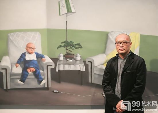 2013年3月29日，张晓刚在美国纽约佩思画廊