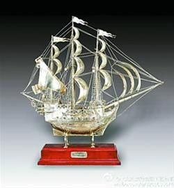 十七世紀西班牙西格羅純銀戰艦，史上最大純銀船模