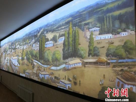 图为新疆伊犁的中国最大的沙砾画作品。 耿丹丹 摄