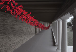 王小松的《创造生活》不仅长达75米，还暗藏机关——绳子中藏着72只小音箱。