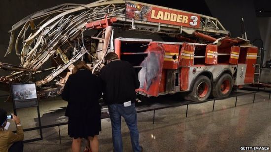 9•11国家博物馆正在展览一辆被摧毁的消防车，并在纪念品店中出售该消防车玩具模型。