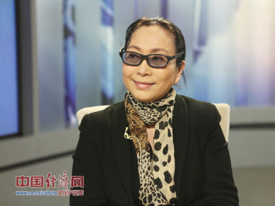 全国政协委员，中国美术学院学术委员会委员吴海燕做客文化名人访 王耀峰/摄