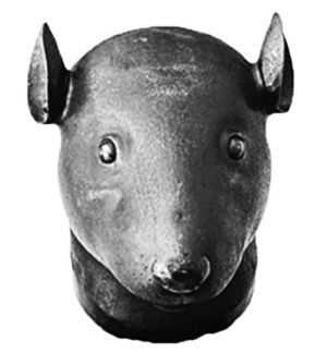 2009年2月，蔡铭超拍得圆明园鼠首和兔首铜像，但称因拍品无法入境而不付款。（资料图片）