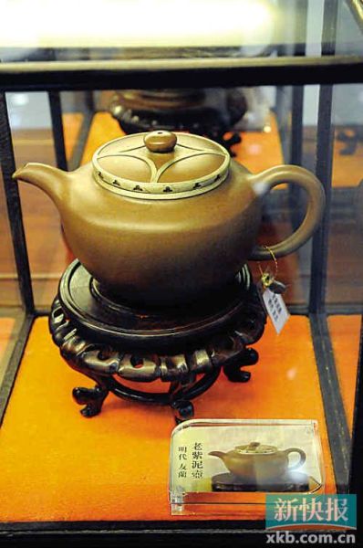 陈国璋认为，古董茶具藏品更具有史学价值、艺术价值，升值是有理的。 （采访对象供图）