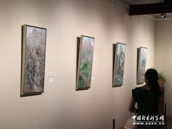 8月9-11日，周茂东油画作品展在成都举行。本网记者 吴运亮/摄 