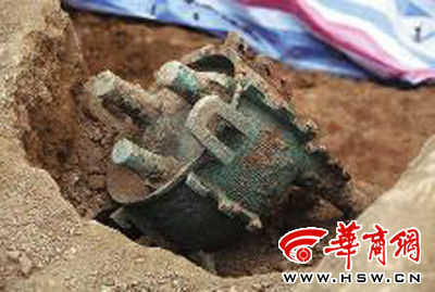 陕西考古发现罕见青铜器:酒禁_业界聚焦