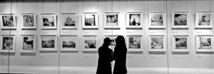 《晚清碎影——汤姆逊眼中的中国》摄影展正在深圳博物馆举行，展出159幅珍贵老照片。
