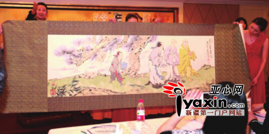 去年，范曾画作《三人行》在中国名家书画拍卖会上以250万元夺得标王。图/据百度 