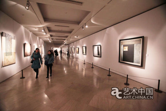 应天齐《世纪遗痕》在上海美术馆登场_展览信