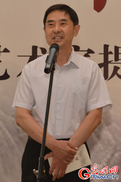 中国文联主席团委员、中国书法家协会理事罗杨致辞