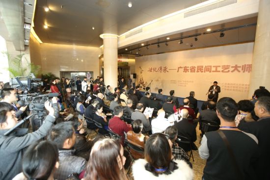 11月22日，广东省文联党组书记程扬开幕致辞