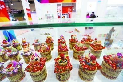 极具民俗风情的十二生肖“北京礼物”。